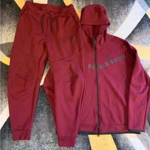 Nike Tech Fleece Tracksuit Set